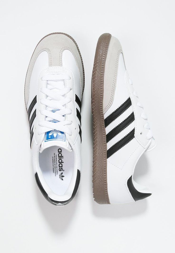 RETRO BLACK/WHITE SNEAKER