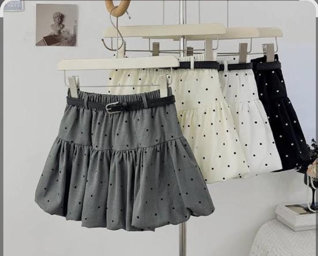 WOMEN’S RUFFLED POLKA DOT MINI SKIRT WITH BELT
