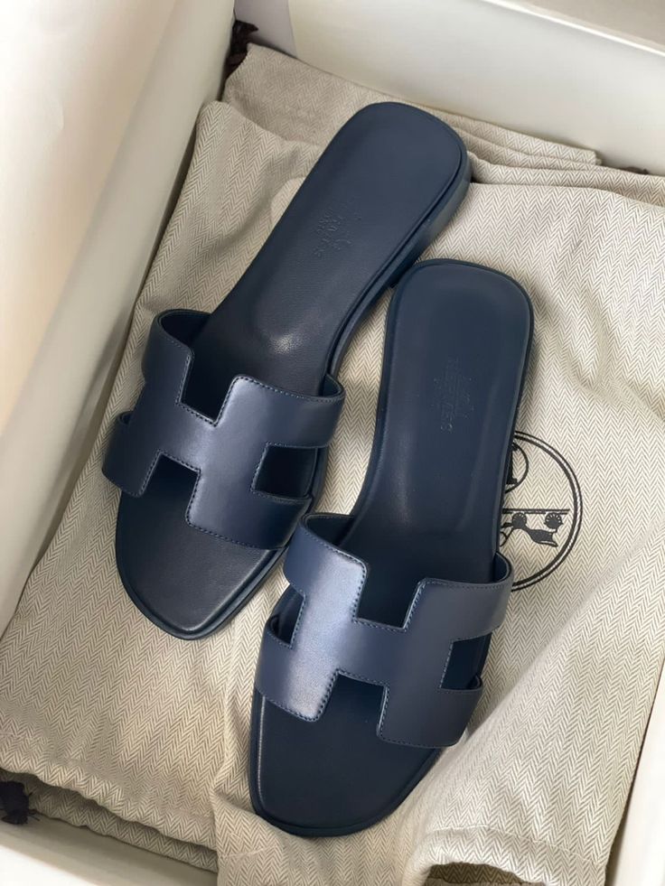 ORAN NIGHT BLUE FLAT