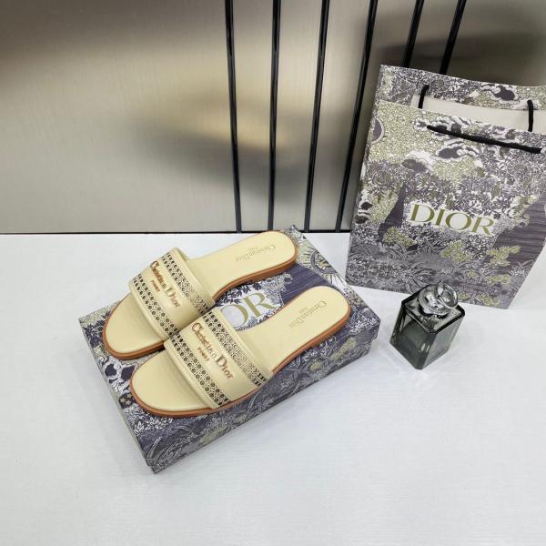 D-LANE BEIGE SLIDE