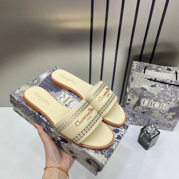 D-LANE BEIGE SLIDE