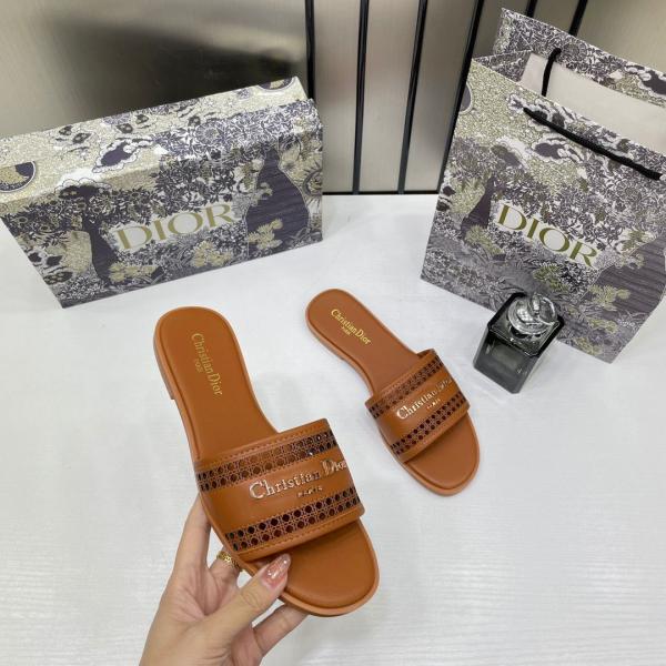 D-LANE BROWN SLIDE