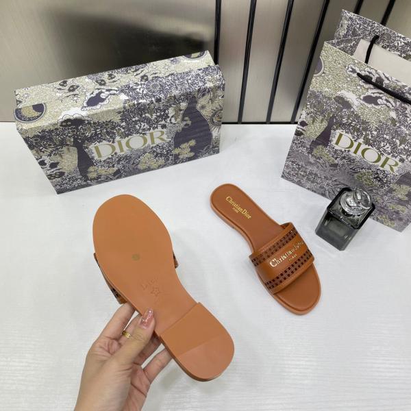D-LANE BROWN SLIDE