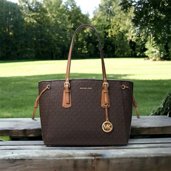 VOYAGER TOTE COFFEE BROWN BAG