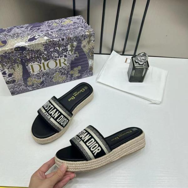 D-WAY EMBROIDER PLATFORM SLIDE