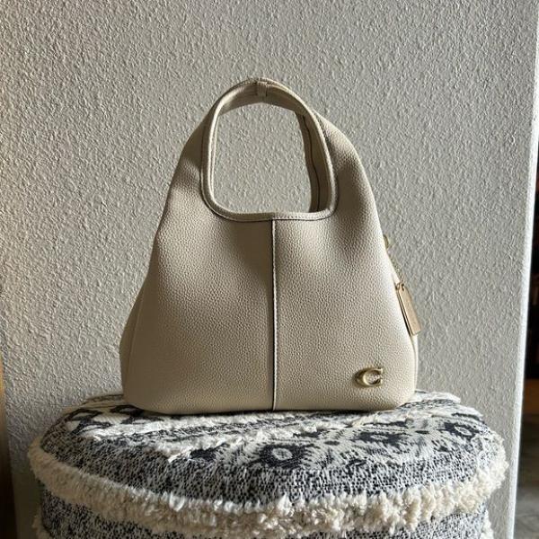 LANA BEIGE WHITE DUST BAG