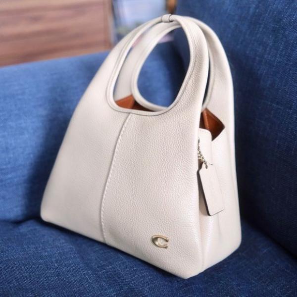 LANA BEIGE WHITE DUST BAG
