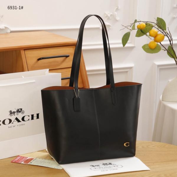 COACH BLACK TOTE BAG