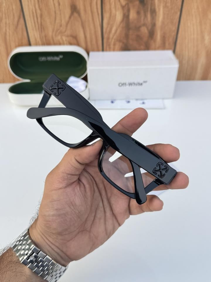 126 black plano
