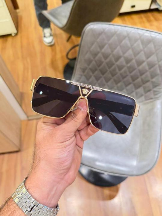 8235 gold black
