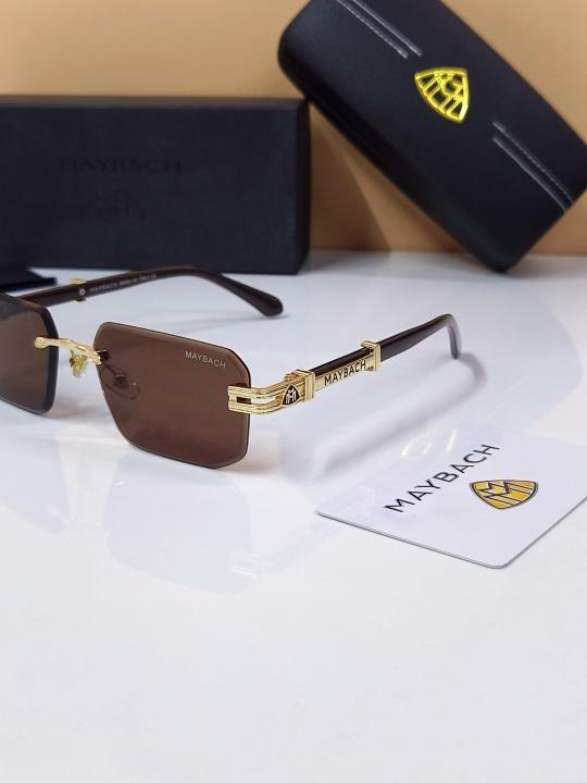011 BROWN GOLD SHOWROOM DESIGNER