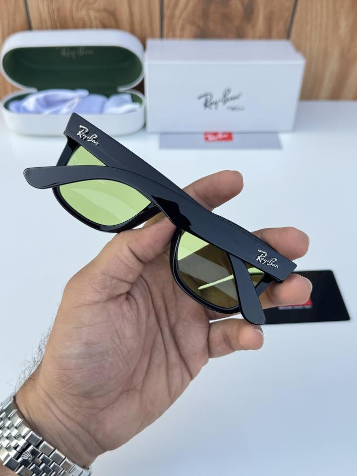0502 black green candy