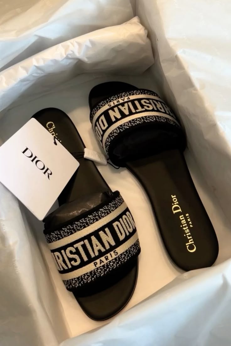 DWAY EMBROIDERED SLIDE NAVY BLUE