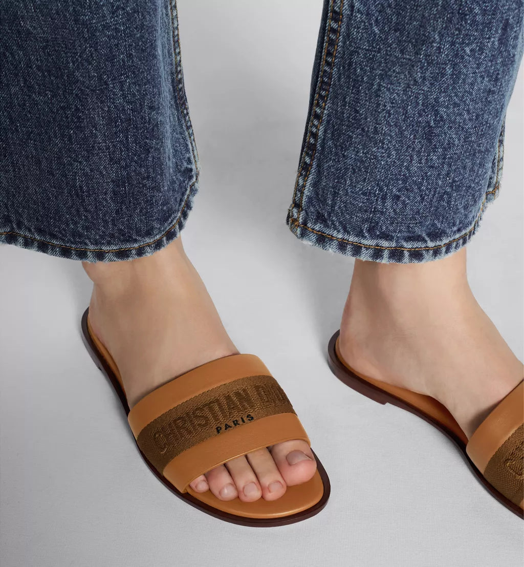 D-LANE BROWN SLIDE