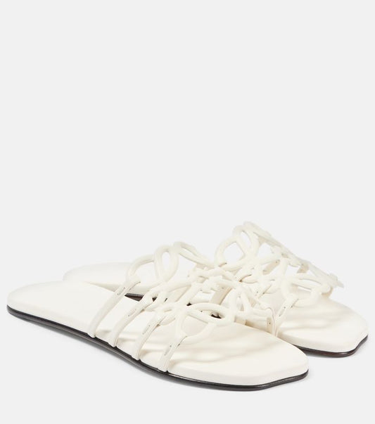 PETAL WHITE ANAGRAM SANDLE
