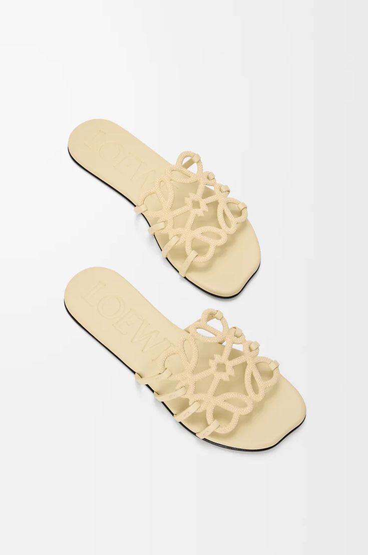 PETAL TAN BEIGE  ANAGRAM SANDLE