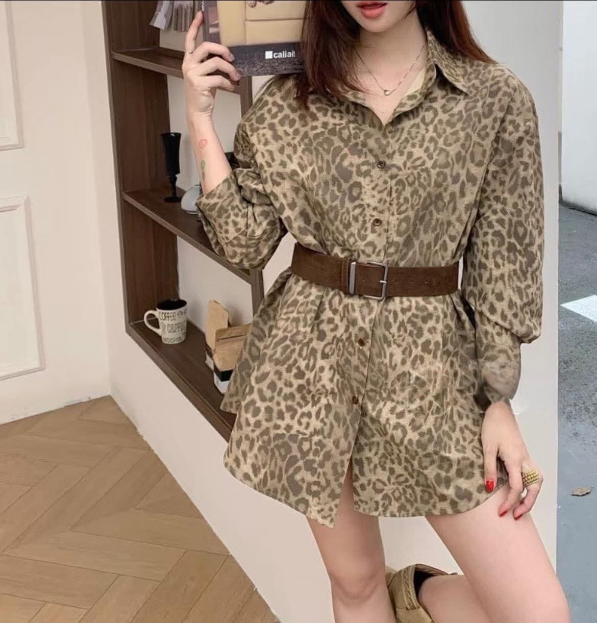Leopard printed shirt With belt 0312