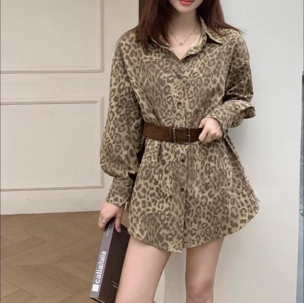 Leopard printed shirt With belt 0312