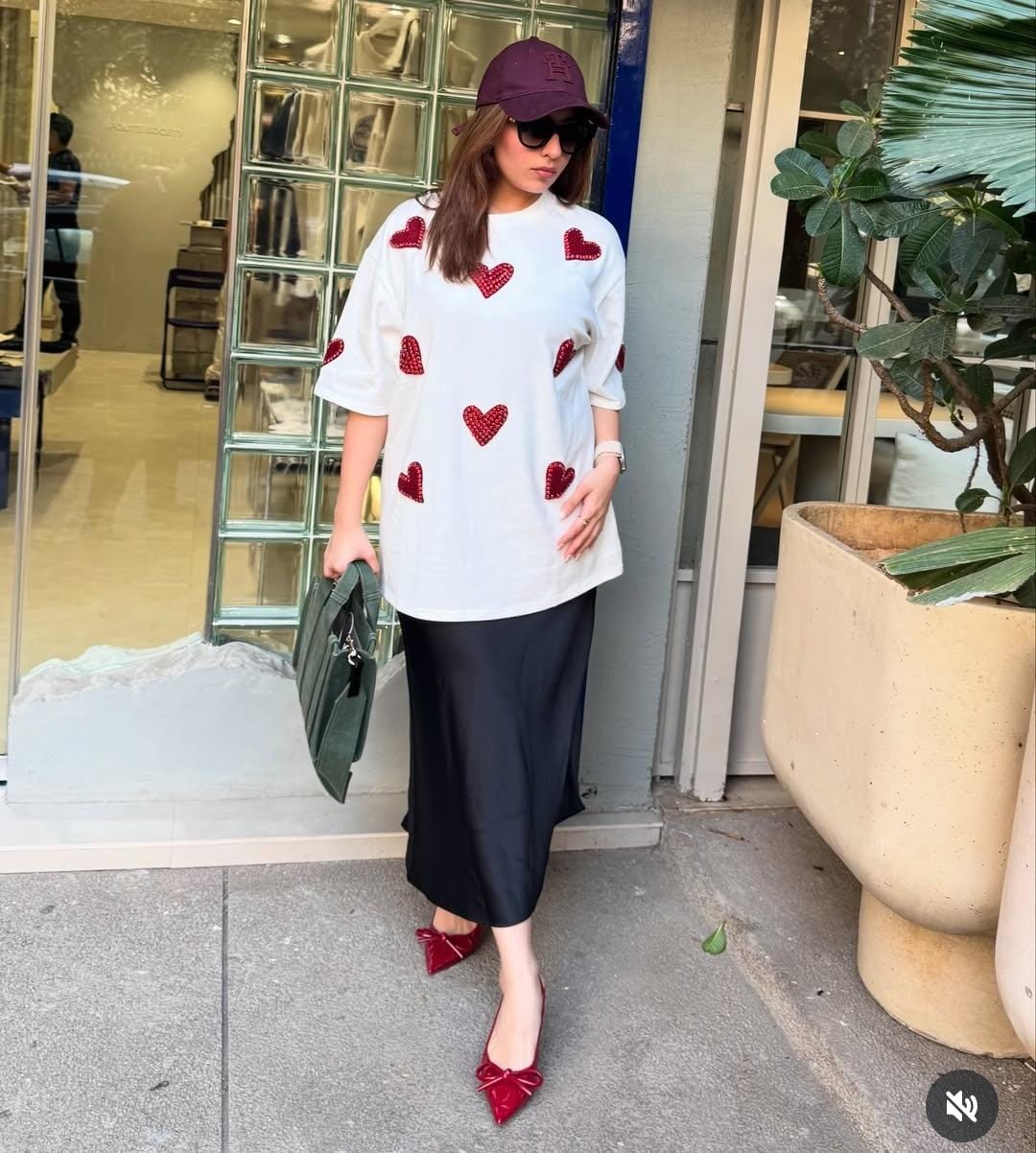 BIG EMBELLISHED HEART LONG TSHIRT 2002