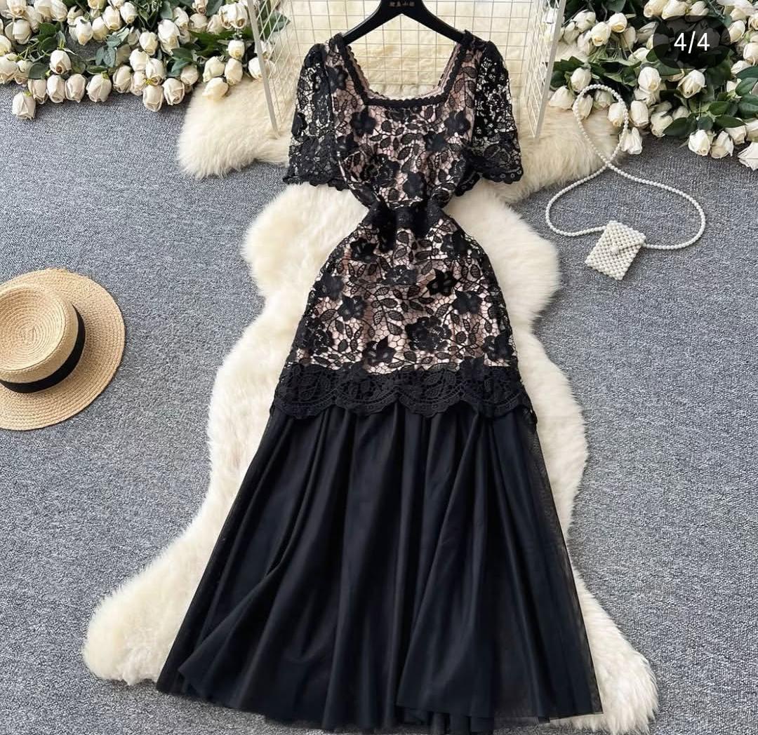 LACE SQUARE NECK DRESS 1404