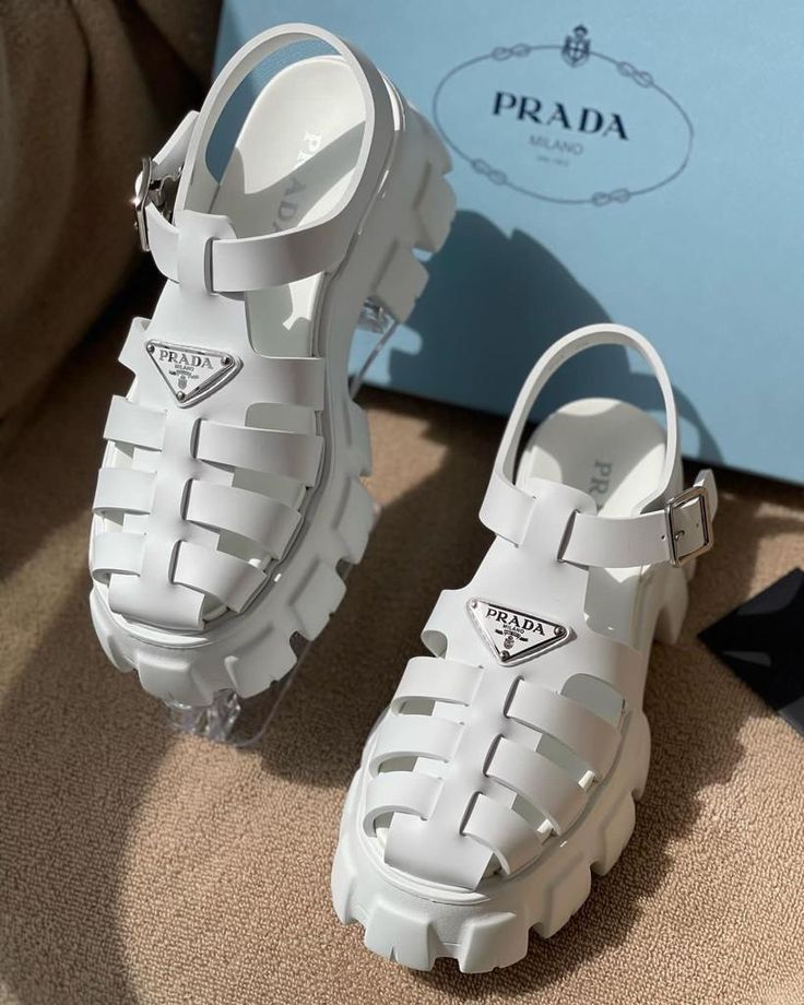 Rubber Monolith sandal in white