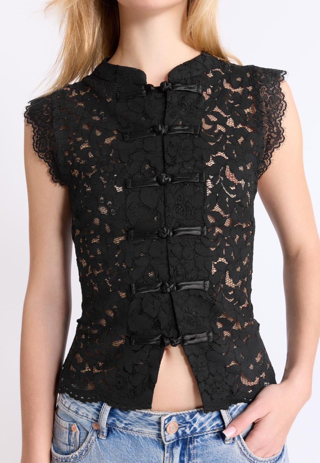 NEW LACE DETAILED TOP 2506