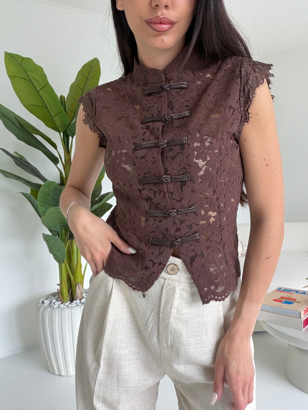 NEW LACE DETAILED TOP 2506