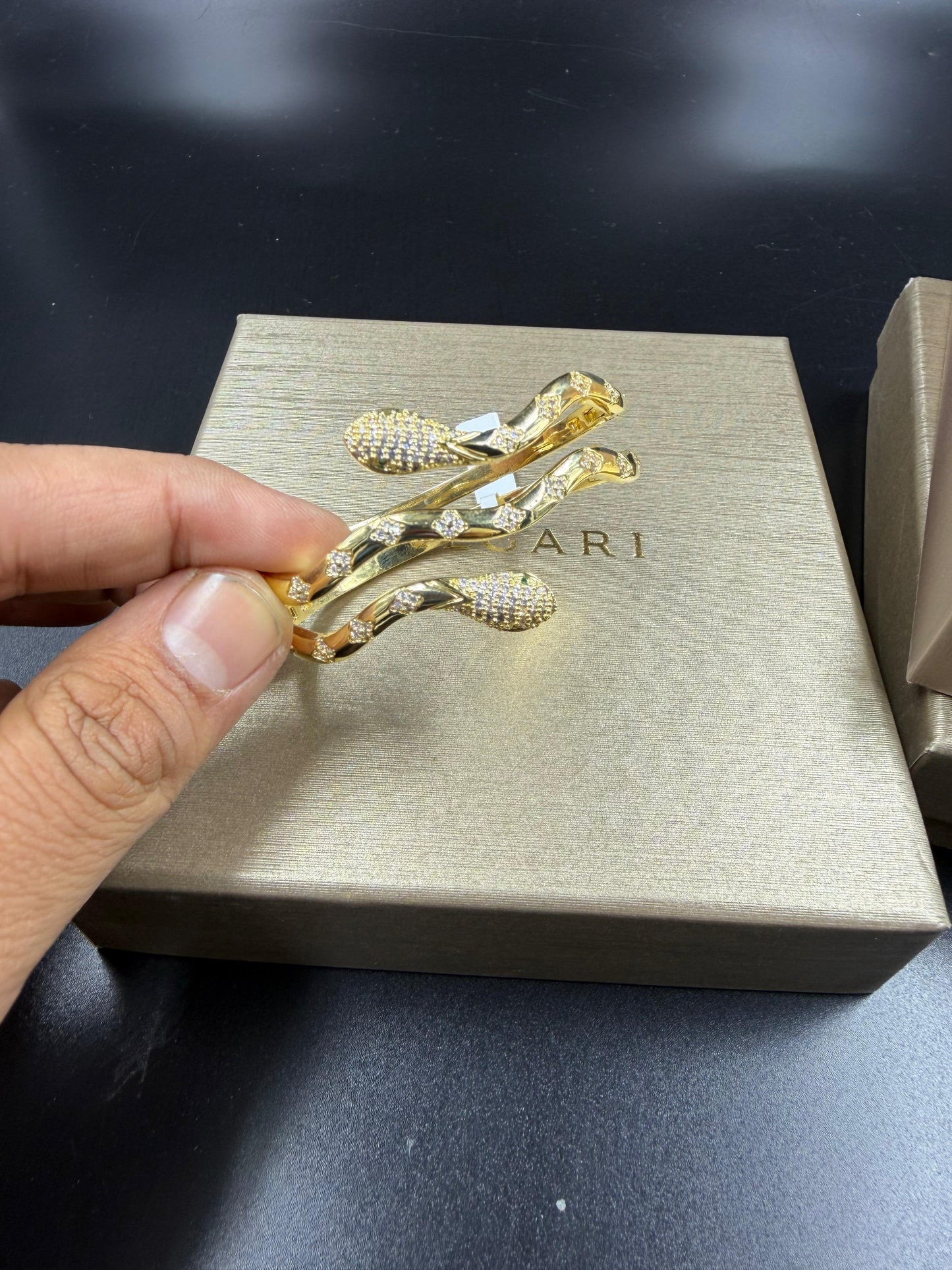 👸🏻👸🏻High  Quality BVLGARI BRACELET FOR Her-👸🏻👸🏻