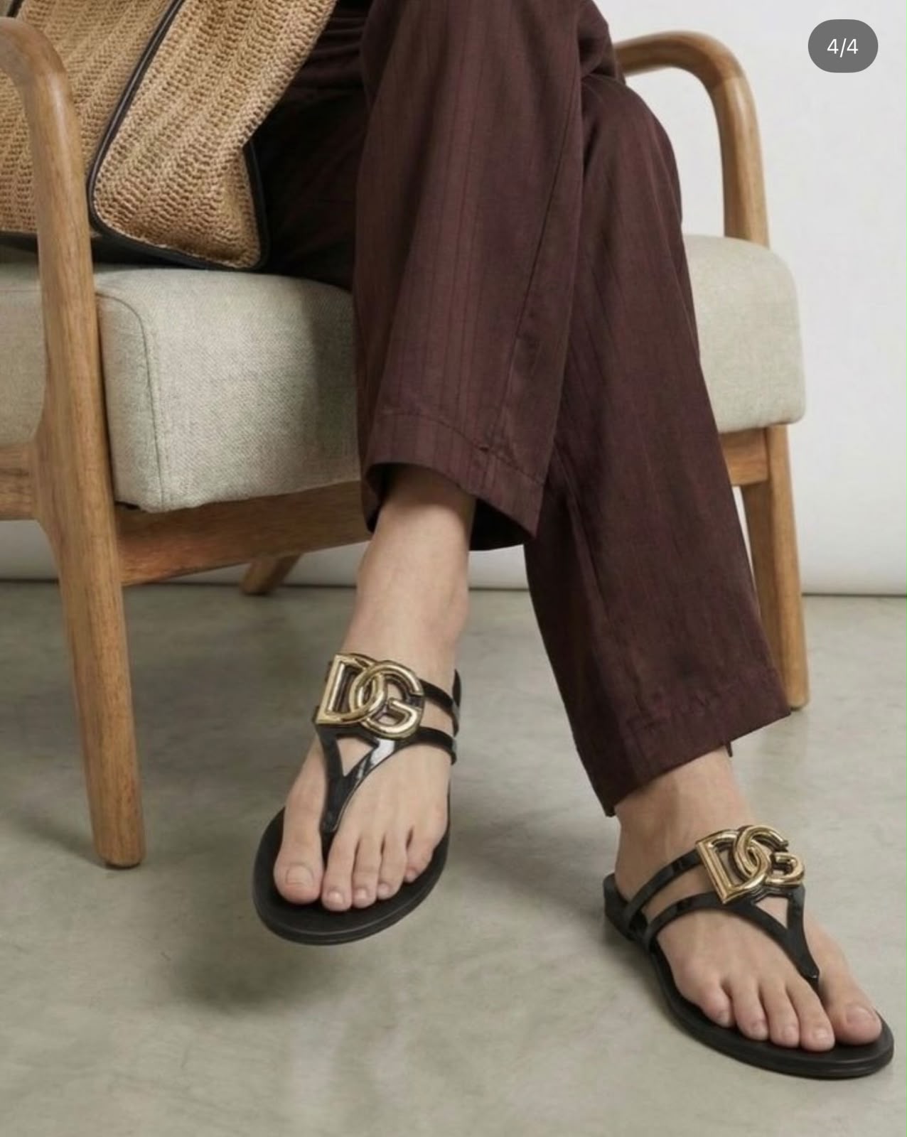 Dolce & Gabbana DG Thong Sandals