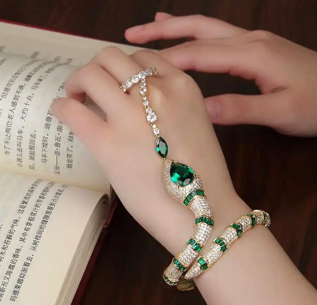 👸🏻👸🏻2.0 Super High Quality Bvlgari Serpenti Viper Full Diamond Double Round Hand Bracelet with chain ring👸🏻👸🏻