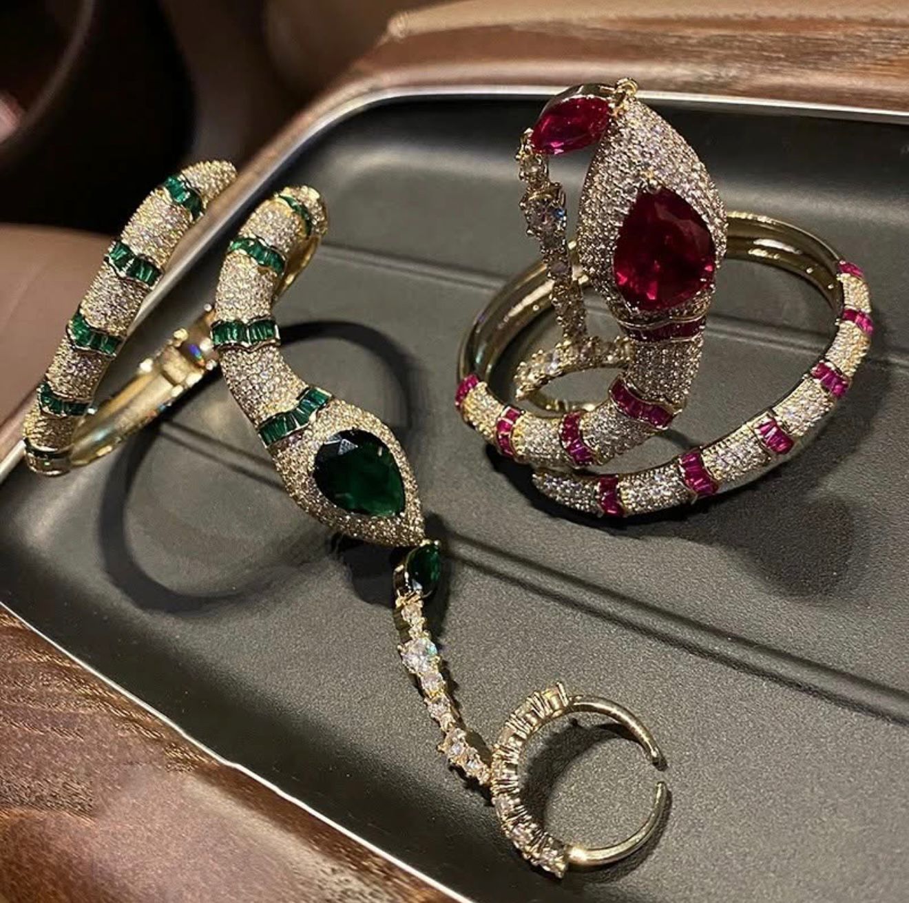 👸🏻👸🏻2.0 Super High Quality Bvlgari Serpenti Viper Full Diamond Double Round Hand Bracelet with chain ring👸🏻👸🏻