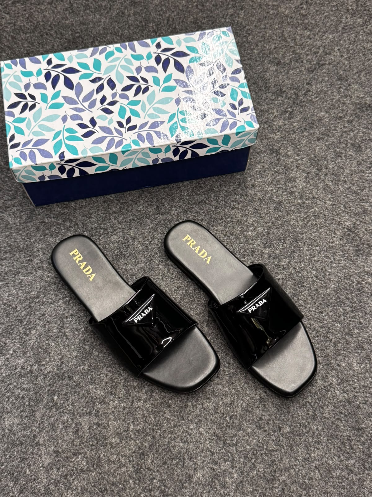 PRADA FALT