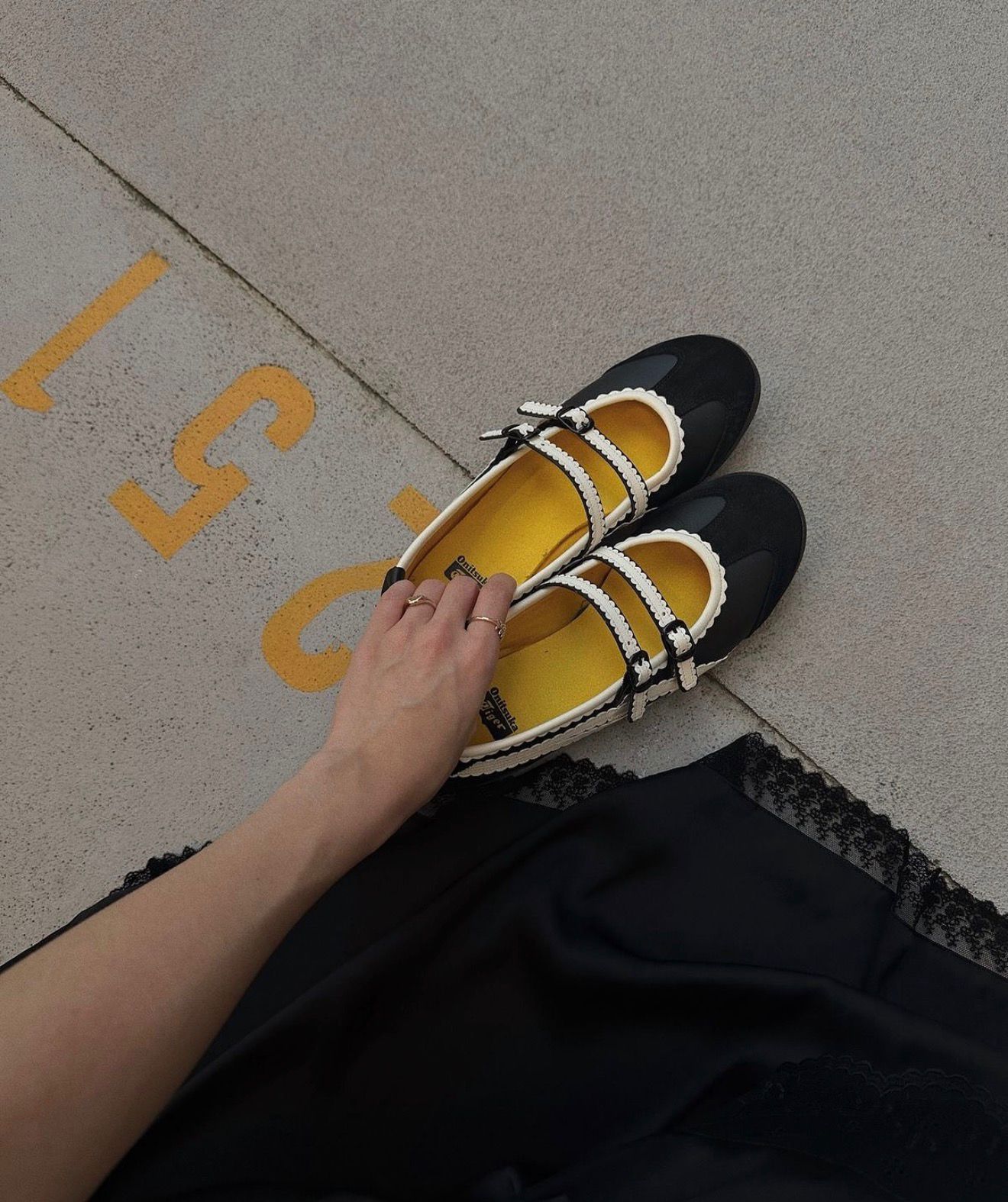 ONITSUKA TIGER MEXICO 66 TGRS