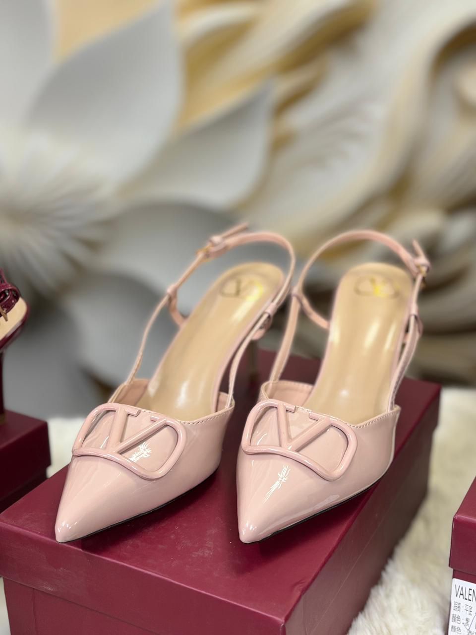 VALENTINO HEEL  IN PATENT QUALITY