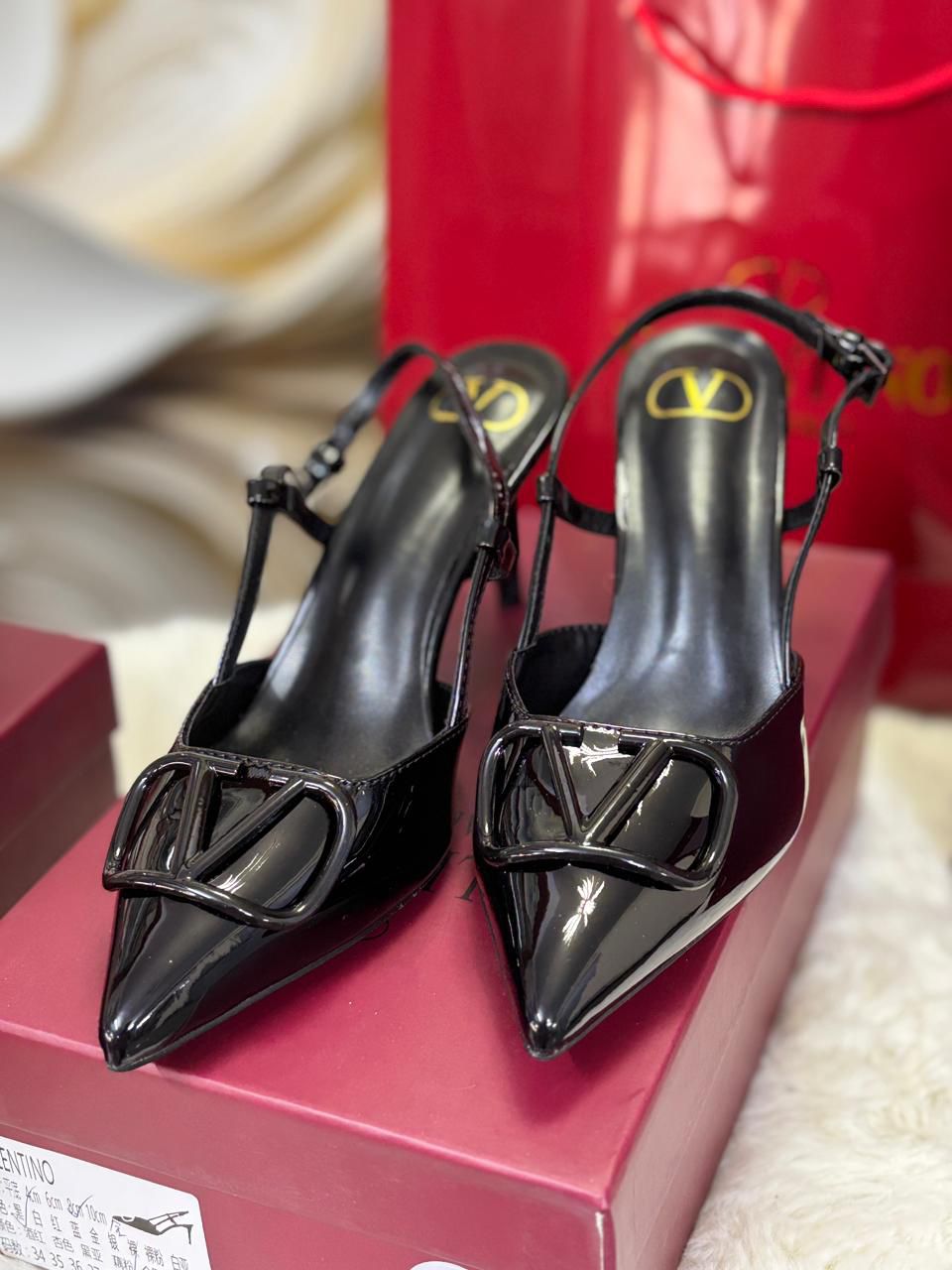 VALENTINO HEEL  IN PATENT QUALITY