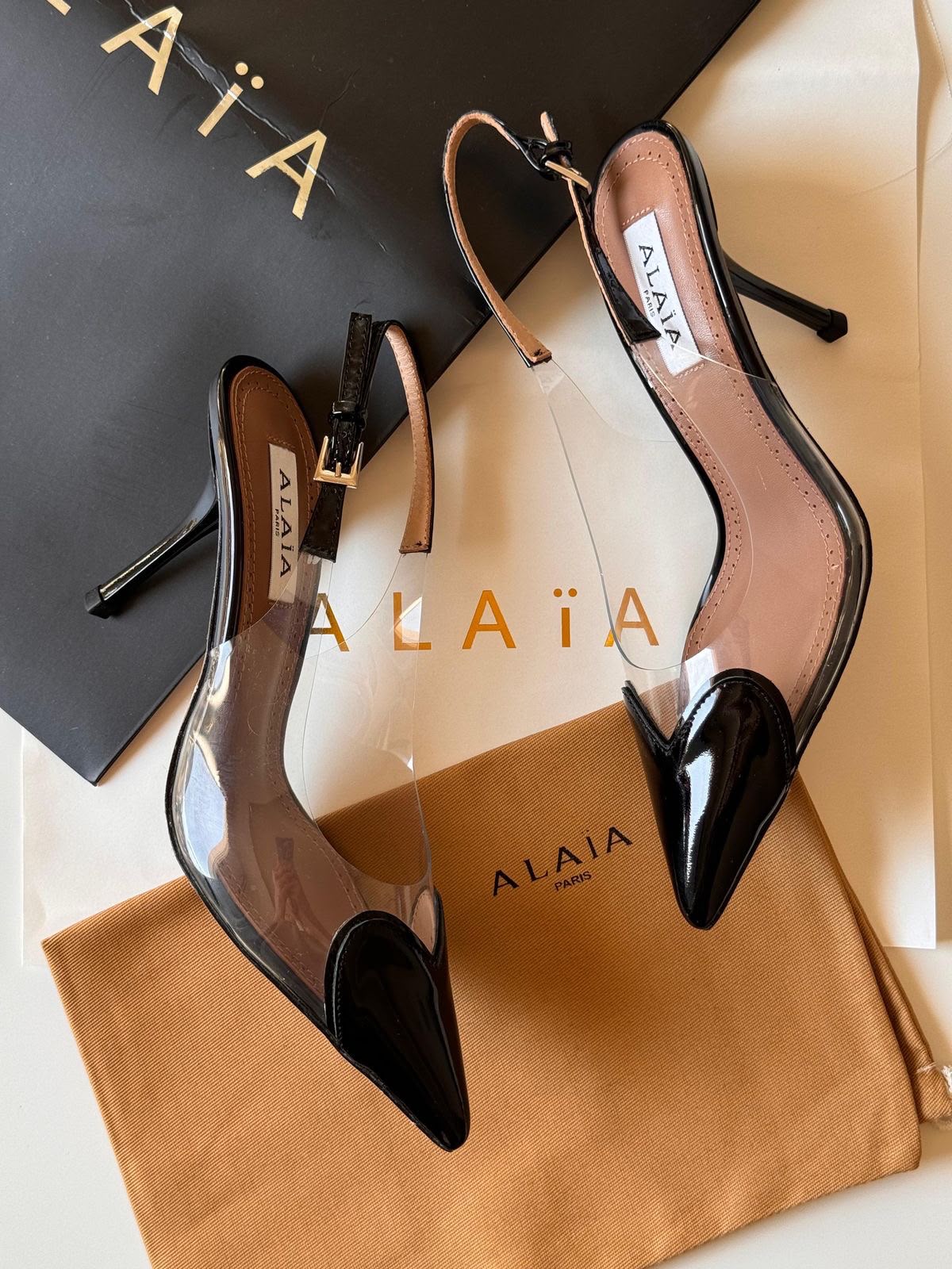 ALAIA LE COEUR SLINGBACK PUMP