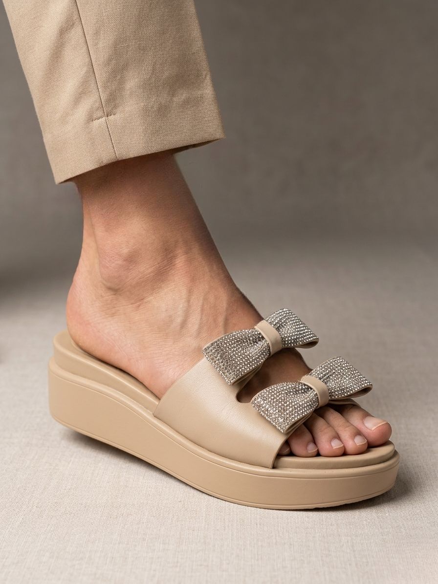 knot platform heel