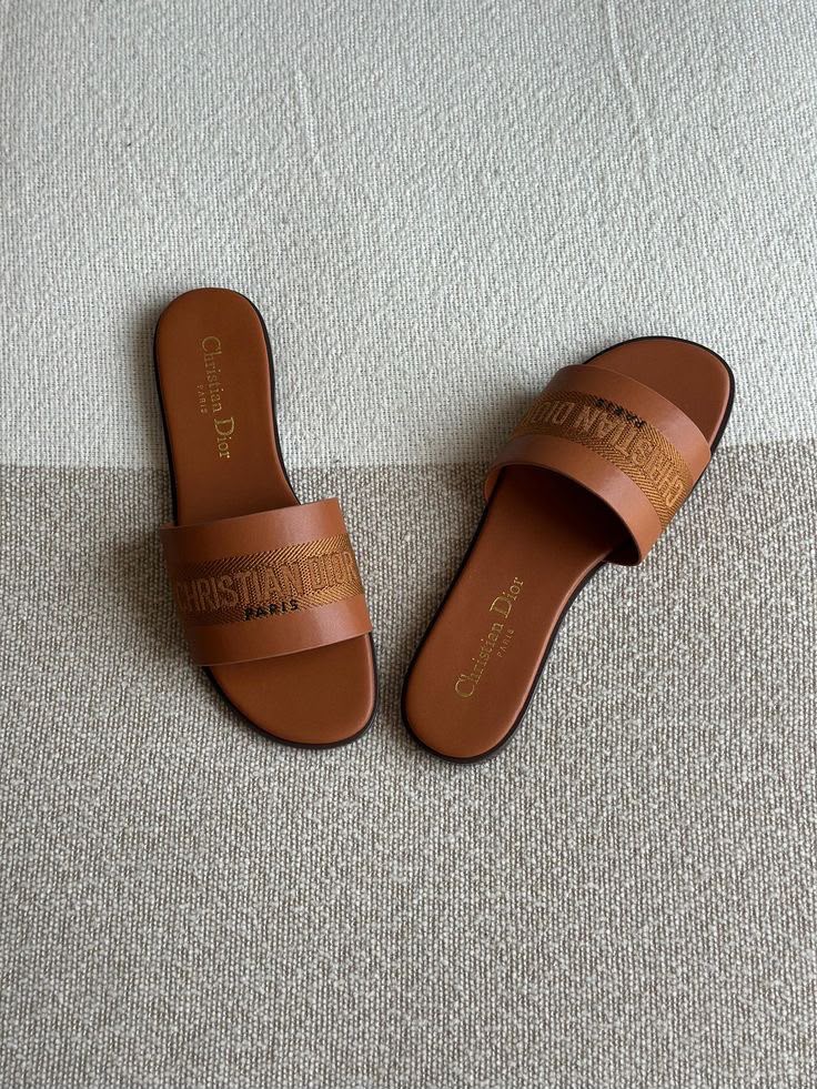 CHRISTIAN DIOR LATEST INSTORE FLATS 1607