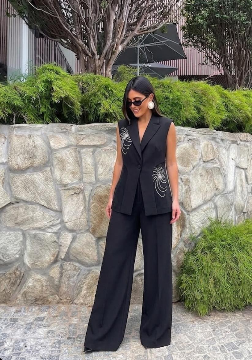 Embellished sleeveless blazer set 2007