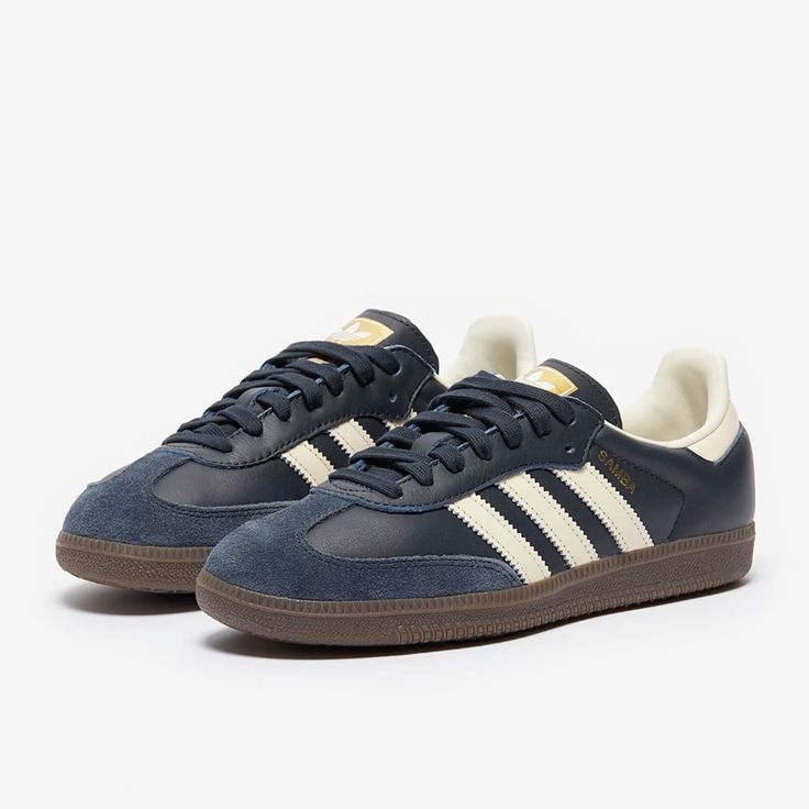 RETRO NAVY BLUE SNEAKER