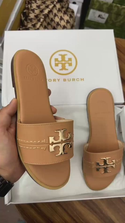 Everley Flat Sandals